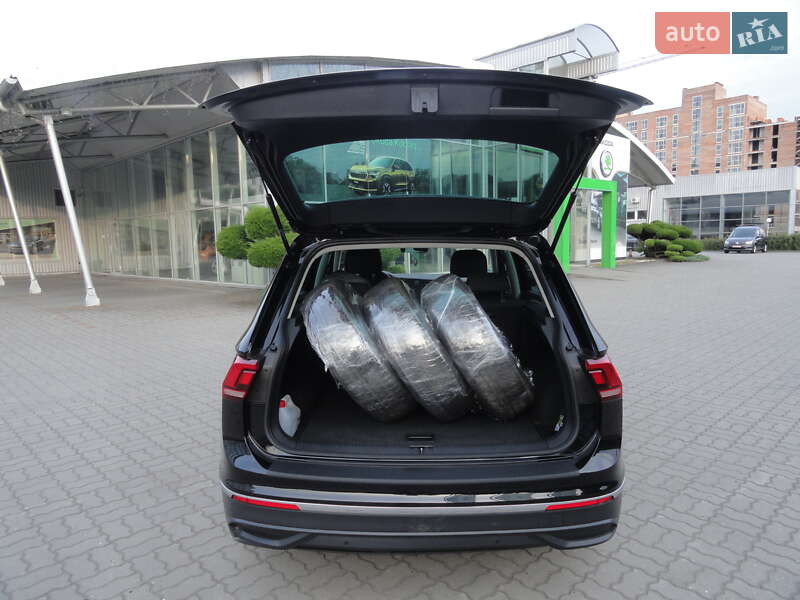 Позашляховик / Кросовер Volkswagen Tiguan 2022 в Луцьку