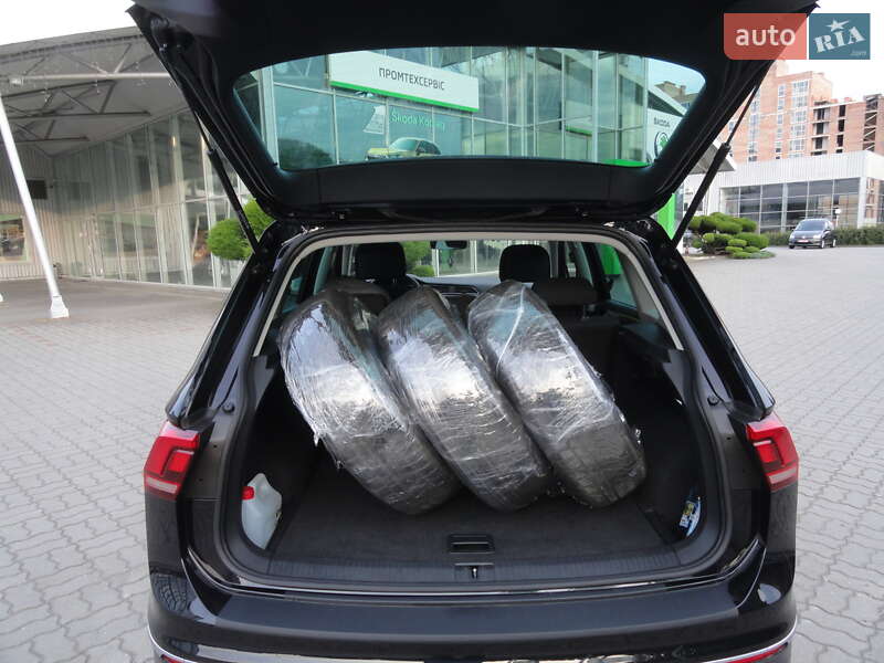 Позашляховик / Кросовер Volkswagen Tiguan 2022 в Луцьку