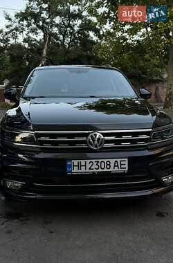 Позашляховик / Кросовер Volkswagen Tiguan 2018 в Одесі