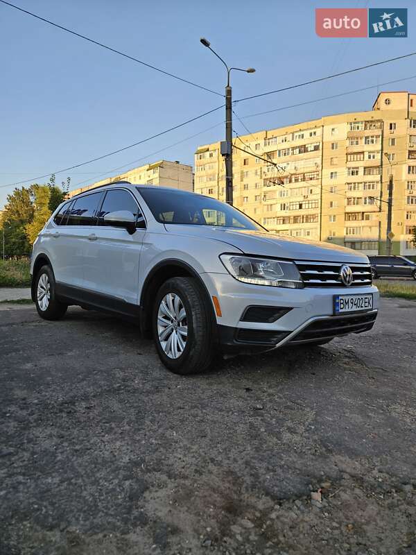 Внедорожник / Кроссовер Volkswagen Tiguan 2018 в Сумах