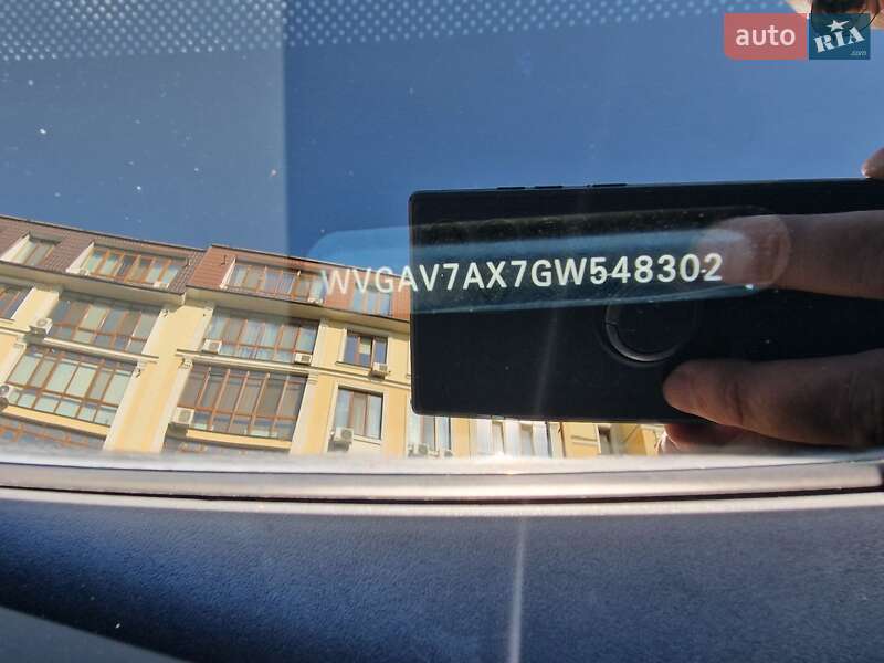 Внедорожник / Кроссовер Volkswagen Tiguan 2015 в Одессе