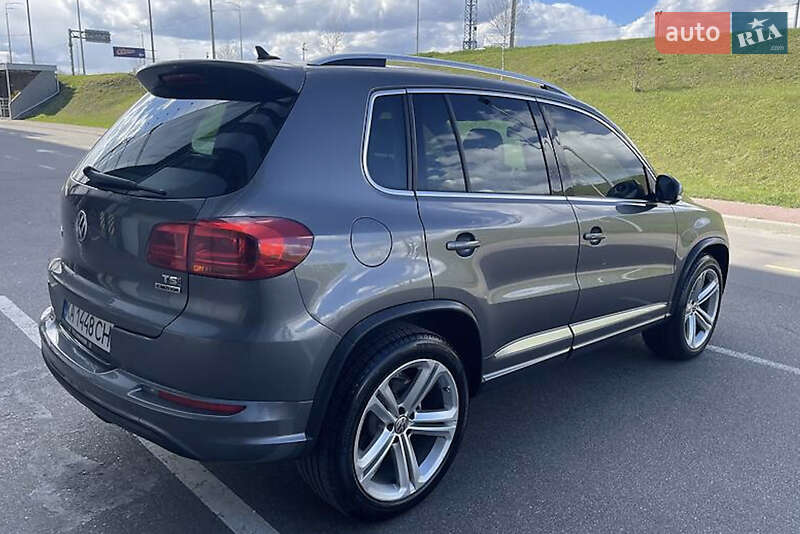 Внедорожник / Кроссовер Volkswagen Tiguan 2015 в Львове