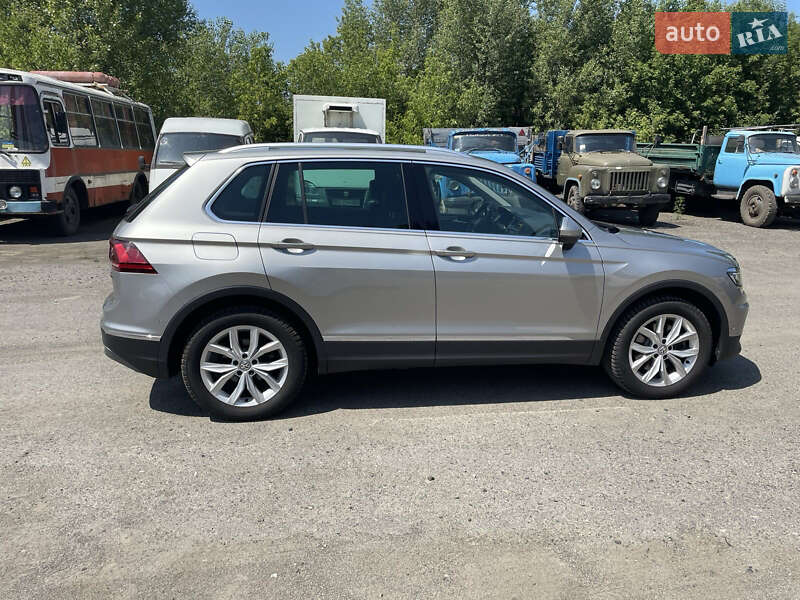 Внедорожник / Кроссовер Volkswagen Tiguan 2017 в Киеве
