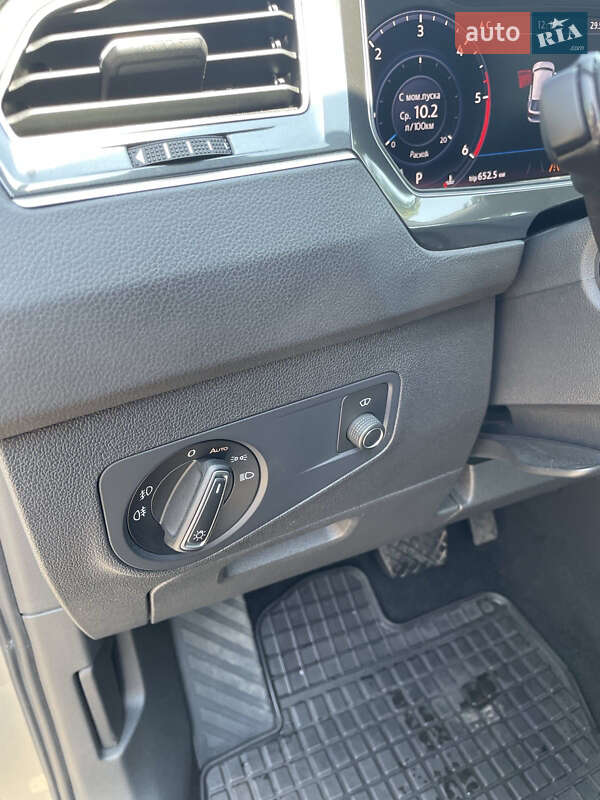 Внедорожник / Кроссовер Volkswagen Tiguan 2017 в Киеве