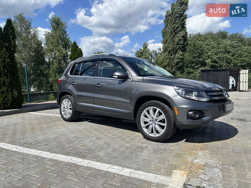 Внедорожник / Кроссовер Volkswagen Tiguan 2015 в Кременчуге