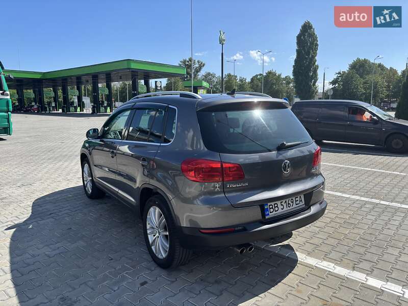 Внедорожник / Кроссовер Volkswagen Tiguan 2015 в Кременчуге