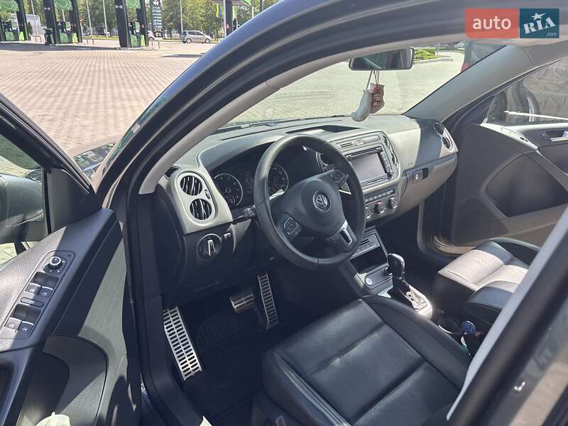 Внедорожник / Кроссовер Volkswagen Tiguan 2015 в Кременчуге