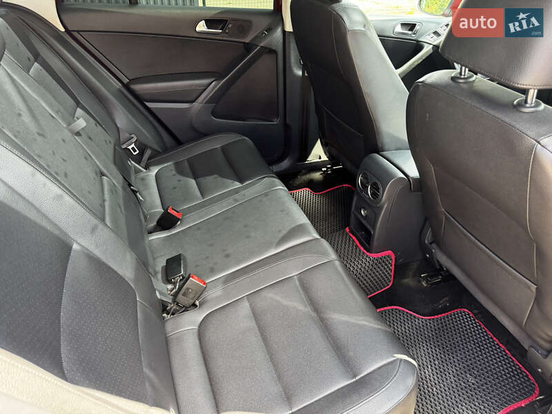 Позашляховик / Кросовер Volkswagen Tiguan 2012 в Чернігові