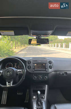 Внедорожник / Кроссовер Volkswagen Tiguan 2014 в 