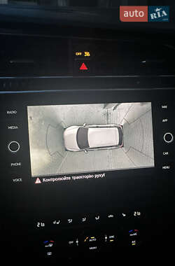 Внедорожник / Кроссовер Volkswagen Tiguan 2018 в 