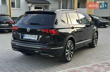 Внедорожник / Кроссовер Volkswagen Tiguan 2018 в 