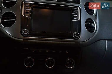 Внедорожник / Кроссовер Volkswagen Tiguan 2016 в 