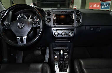 Внедорожник / Кроссовер Volkswagen Tiguan 2016 в 