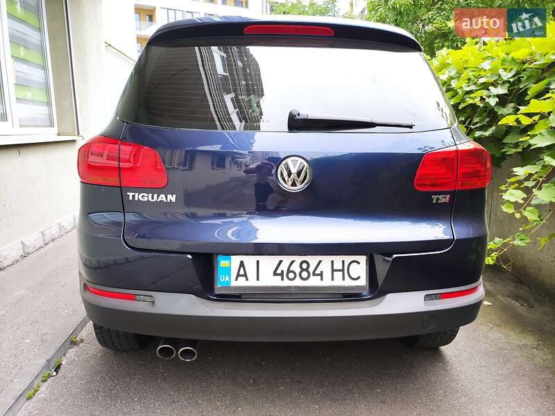 Внедорожник / Кроссовер Volkswagen Tiguan 2016 в Львове