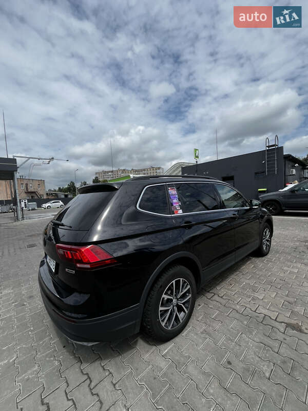 Внедорожник / Кроссовер Volkswagen Tiguan 2020 в Киеве