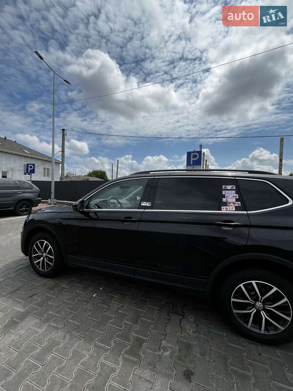 Внедорожник / Кроссовер Volkswagen Tiguan 2020 в Киеве