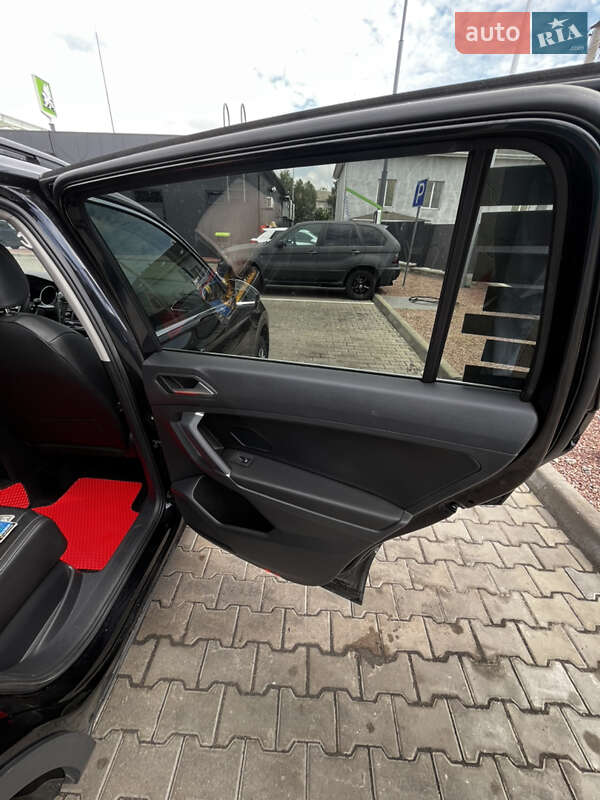 Внедорожник / Кроссовер Volkswagen Tiguan 2020 в Киеве