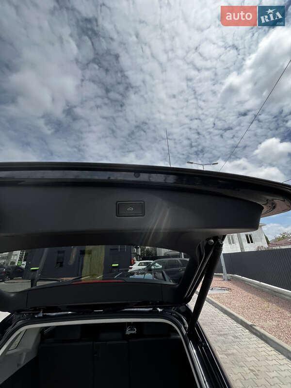 Внедорожник / Кроссовер Volkswagen Tiguan 2020 в Киеве