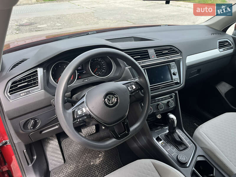 Внедорожник / Кроссовер Volkswagen Tiguan 2019 в Львове