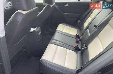 Внедорожник / Кроссовер Volkswagen Tiguan 2015 в 