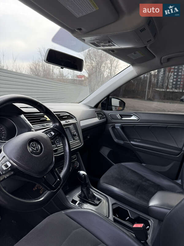Внедорожник / Кроссовер Volkswagen Tiguan 2018 в Ирпене