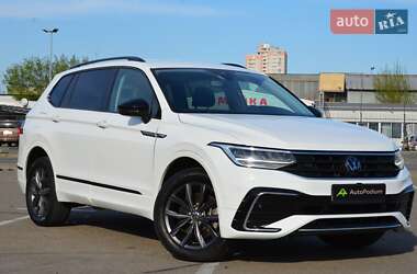 Позашляховик / Кросовер Volkswagen Tiguan 2021 в Києві