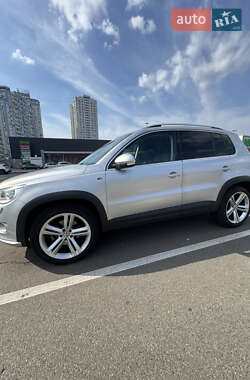 Позашляховик / Кросовер Volkswagen Tiguan 2008 в Києві