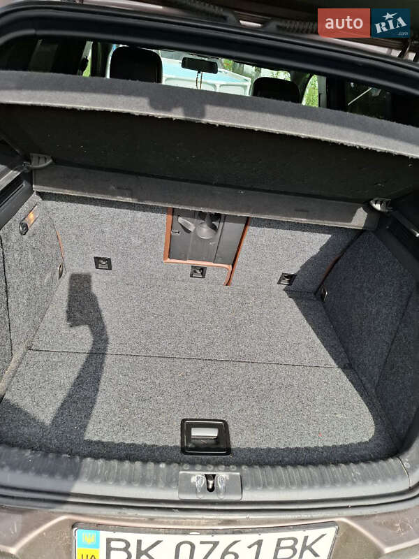 Внедорожник / Кроссовер Volkswagen Tiguan 2013 в Сарнах