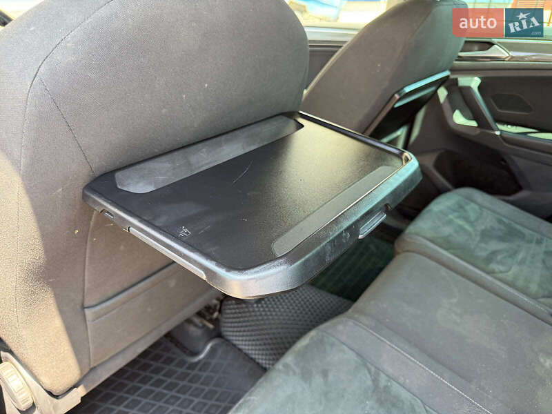 Внедорожник / Кроссовер Volkswagen Tiguan 2017 в Одессе