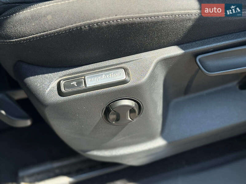 Внедорожник / Кроссовер Volkswagen Tiguan 2017 в Одессе