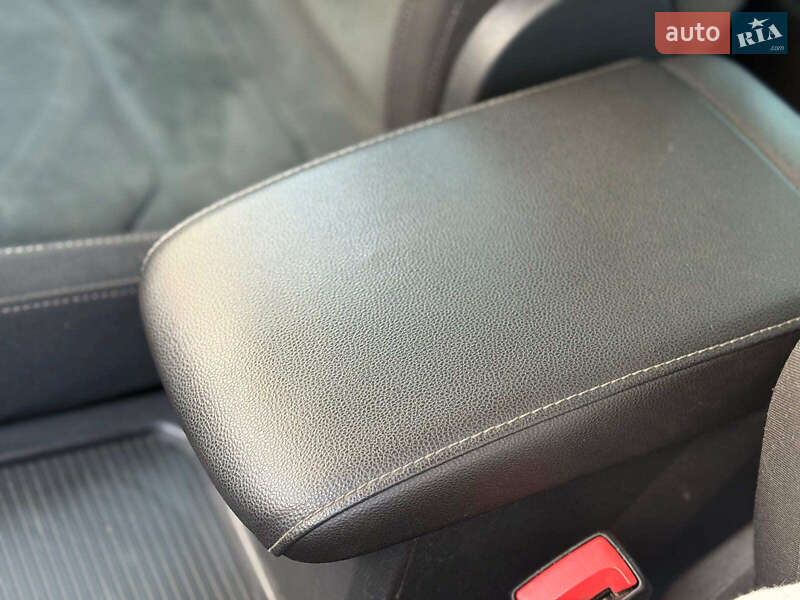 Внедорожник / Кроссовер Volkswagen Tiguan 2017 в Одессе