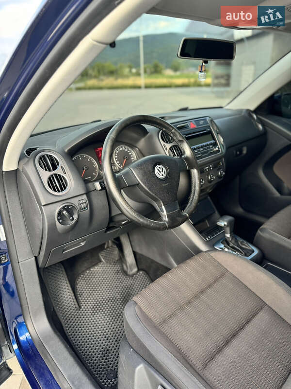 Внедорожник / Кроссовер Volkswagen Tiguan 2009 в Виноградове фото 15 Внедорожник / Кроссовер Volkswagen Tiguan 2009 в Виноградове