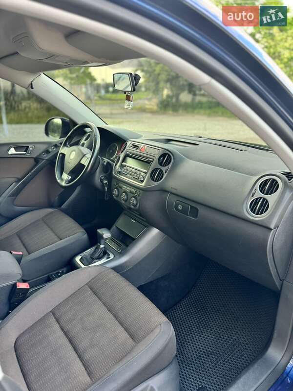 Внедорожник / Кроссовер Volkswagen Tiguan 2009 в Виноградове фото 18 Внедорожник / Кроссовер Volkswagen Tiguan 2009 в Виноградове