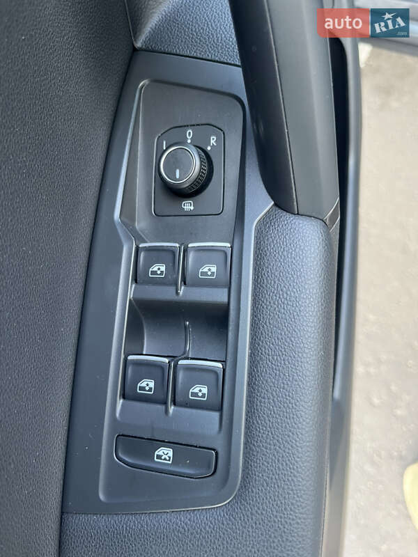 Внедорожник / Кроссовер Volkswagen Tiguan 2019 в Киеве фото 21 Внедорожник / Кроссовер Volkswagen Tiguan 2019 в Киеве