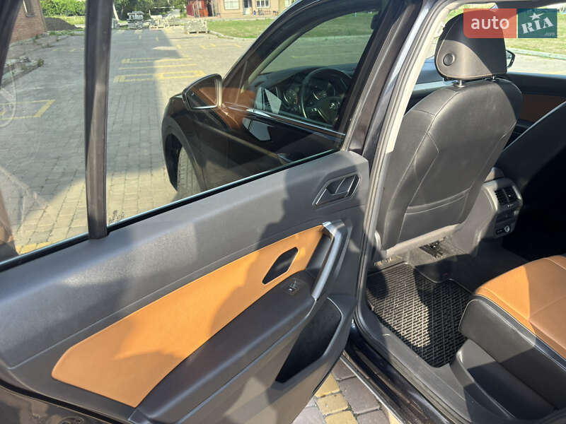 Внедорожник / Кроссовер Volkswagen Tiguan 2019 в Хмельницком