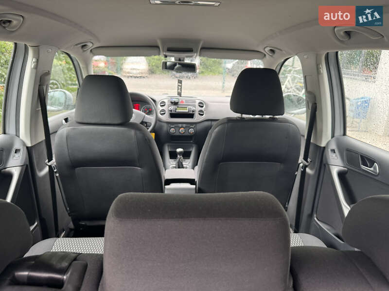Внедорожник / Кроссовер Volkswagen Tiguan 2008 в Староконстантинове