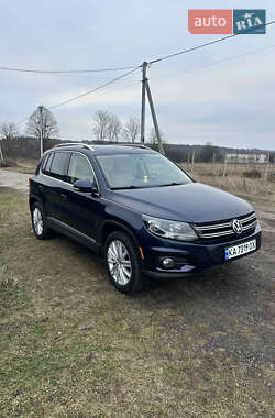 Позашляховик / Кросовер Volkswagen Tiguan 2013 в Києві