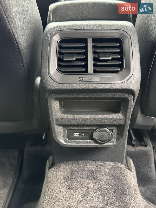 Внедорожник / Кроссовер Volkswagen Tiguan 2020 в Киеве
