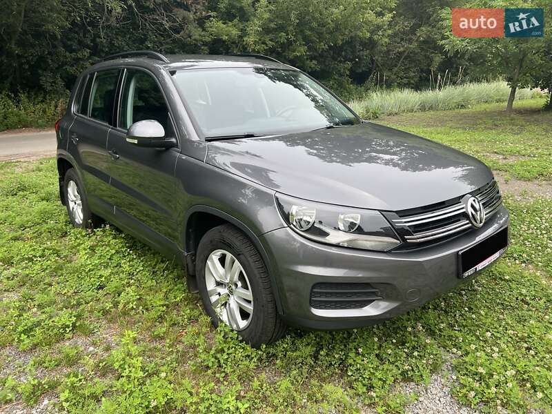 Внедорожник / Кроссовер Volkswagen Tiguan 2016 в Киеве