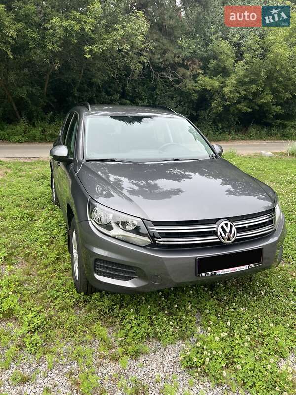 Внедорожник / Кроссовер Volkswagen Tiguan 2016 в Киеве