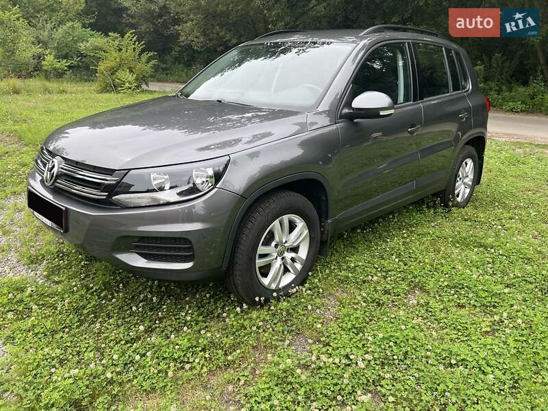 Внедорожник / Кроссовер Volkswagen Tiguan 2016 в Киеве