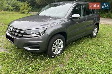 Внедорожник / Кроссовер Volkswagen Tiguan 2016 в 