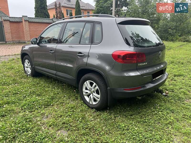 Внедорожник / Кроссовер Volkswagen Tiguan 2016 в Киеве