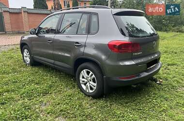 Внедорожник / Кроссовер Volkswagen Tiguan 2016 в 