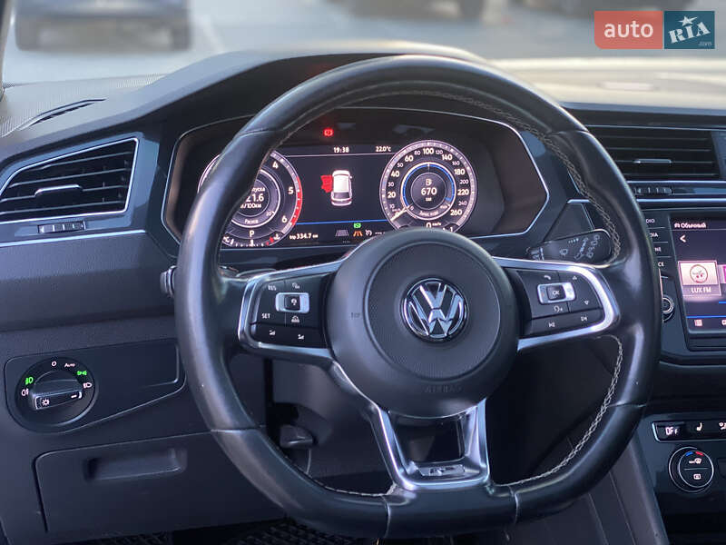Внедорожник / Кроссовер Volkswagen Tiguan 2017 в Киеве