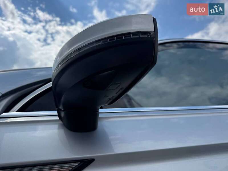 Внедорожник / Кроссовер Volkswagen Tiguan 2022 в Киеве