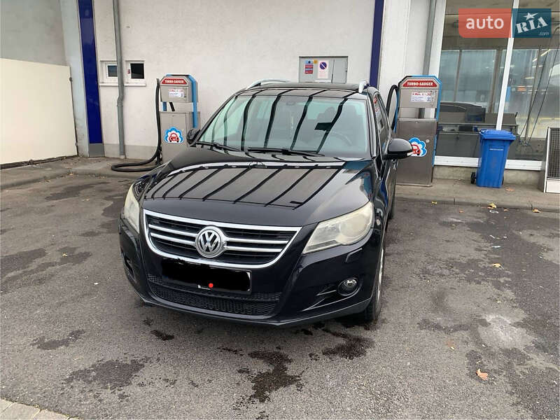 Внедорожник / Кроссовер Volkswagen Tiguan 2008 в Переяславе
