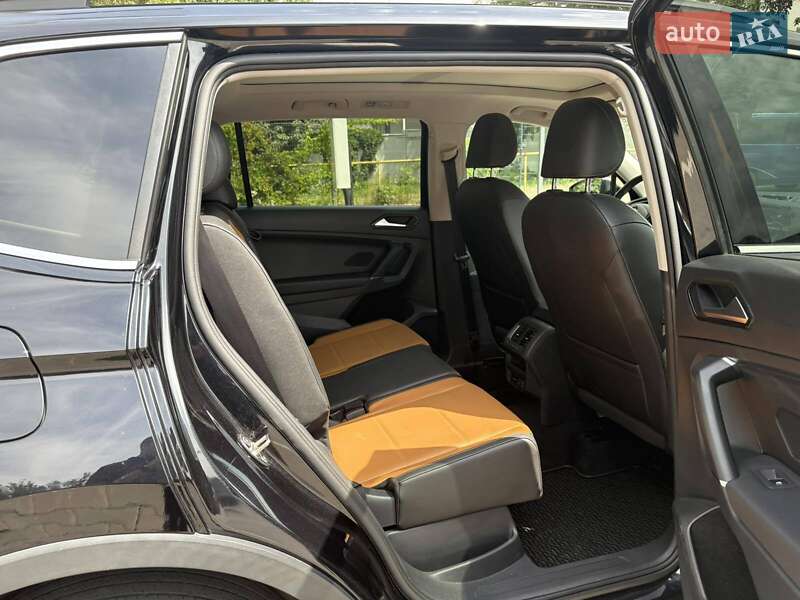 Внедорожник / Кроссовер Volkswagen Tiguan 2017 в Черновцах