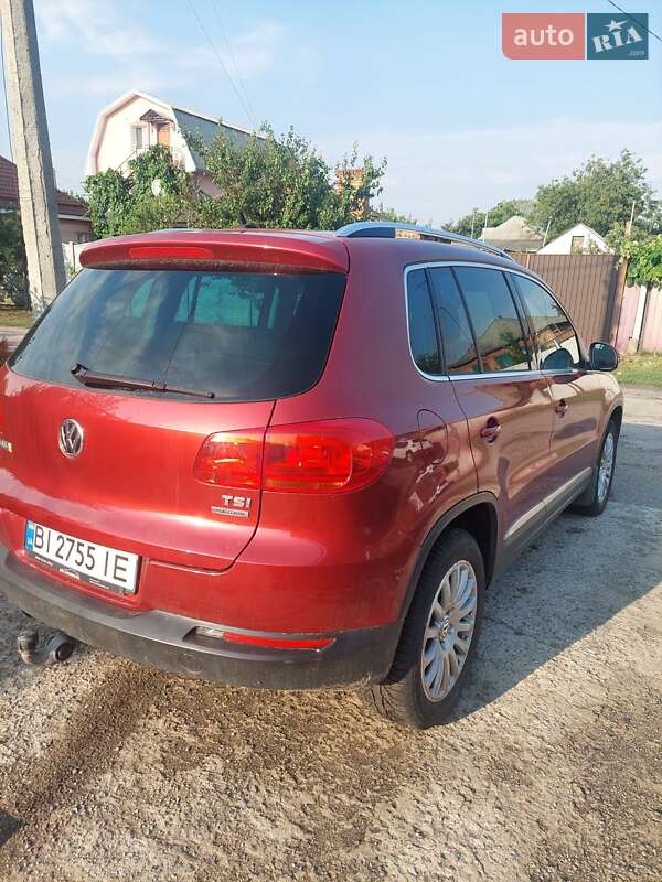 Внедорожник / Кроссовер Volkswagen Tiguan 2011 в Кременчуге