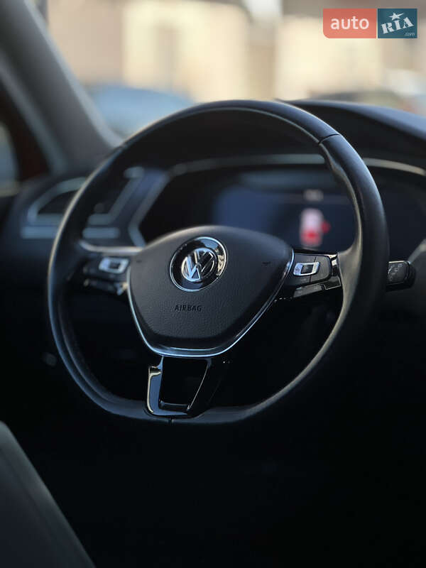 Внедорожник / Кроссовер Volkswagen Tiguan 2019 в Ужгороде